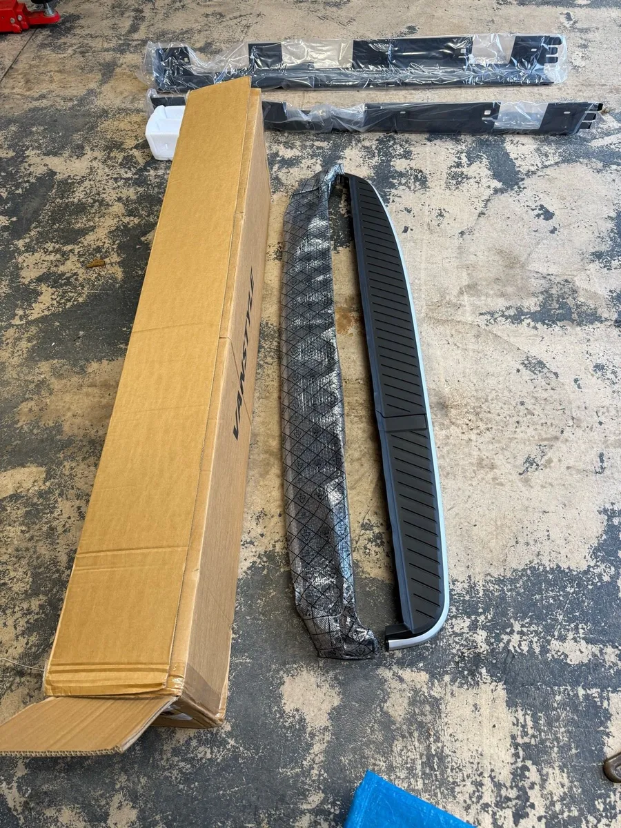 Range Rover side steps - Image 1