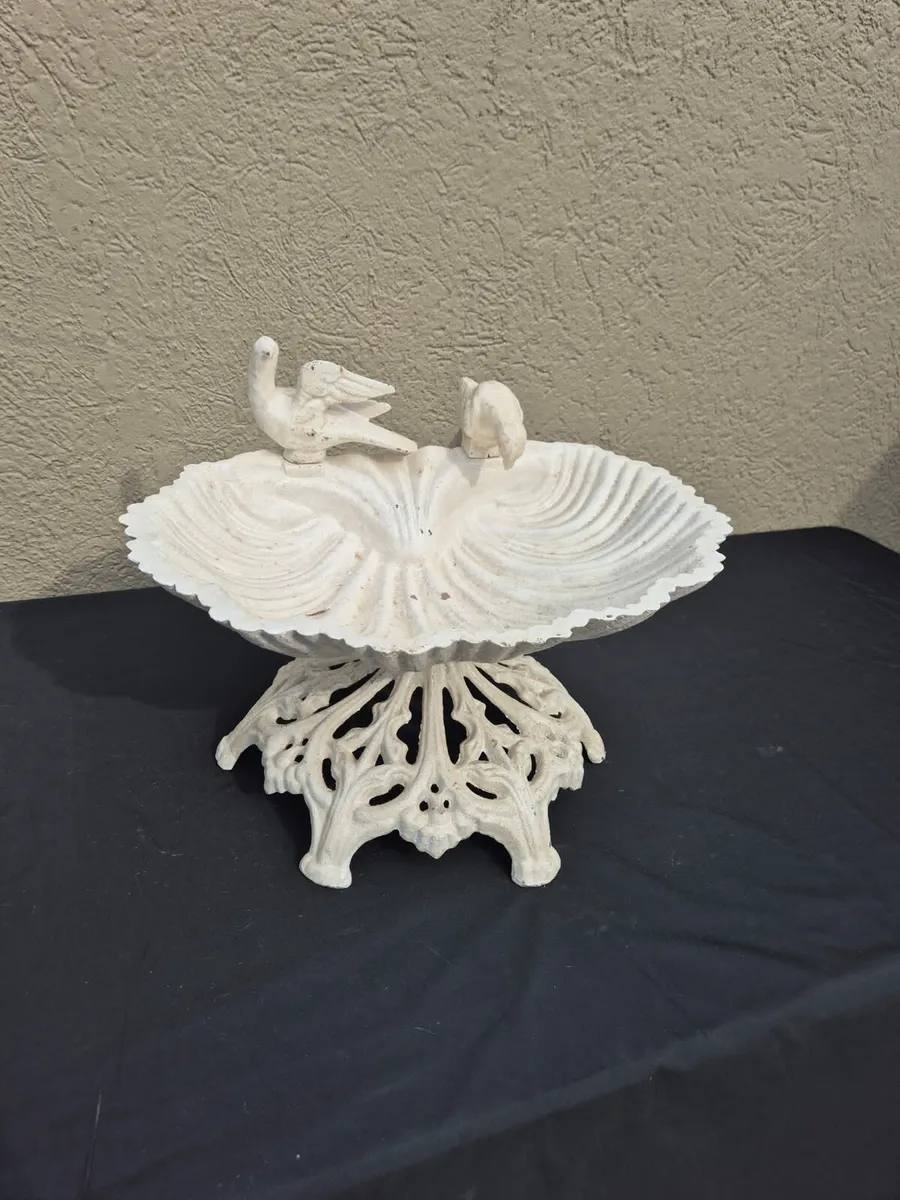 Water  fountain - Image 1