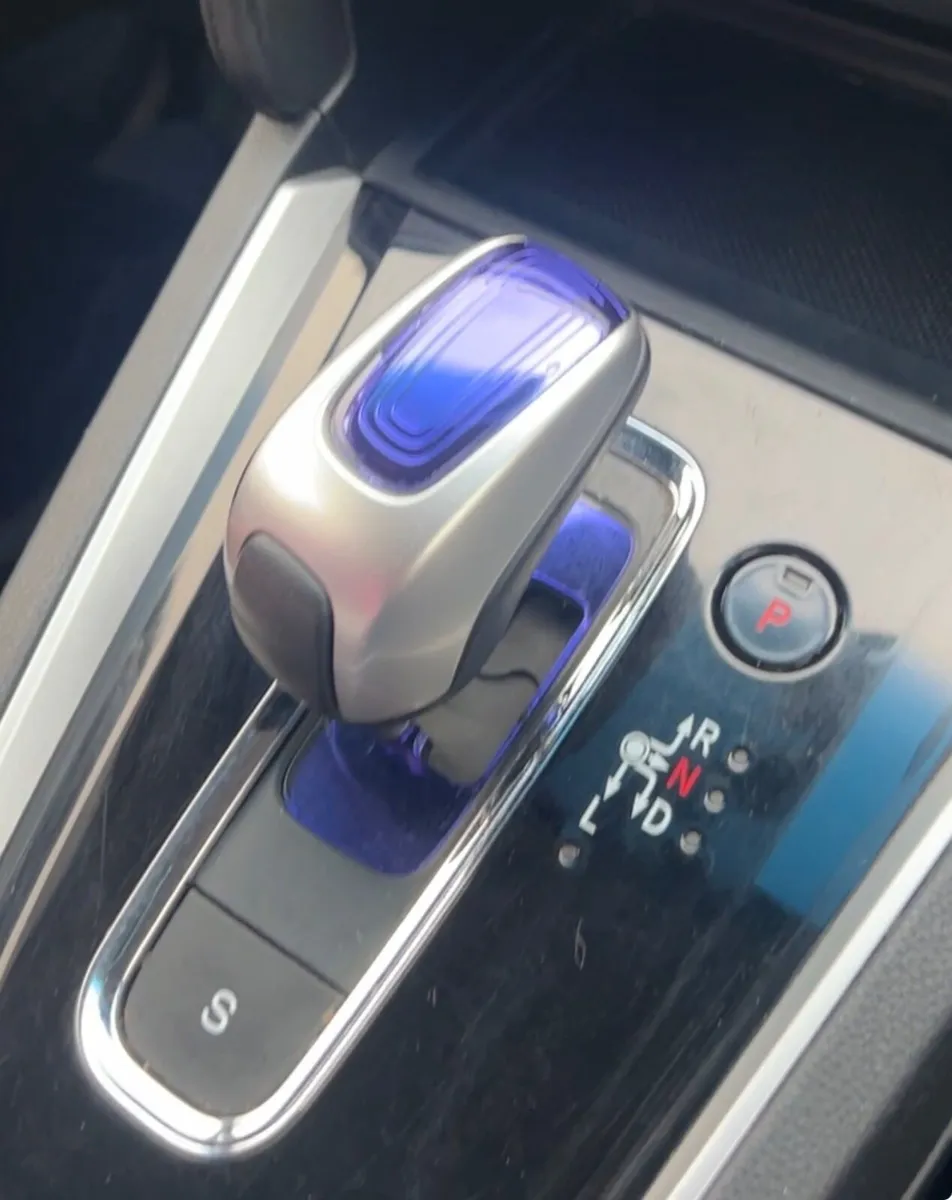 Honda Shuttle Hybrid 2016 - Image 3