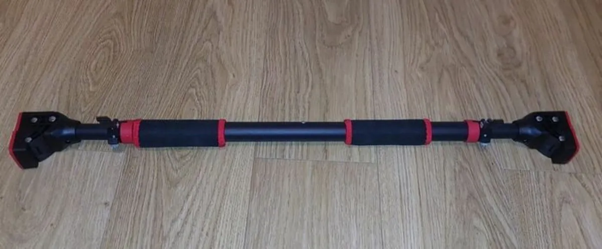 Pull up bar - Image 1