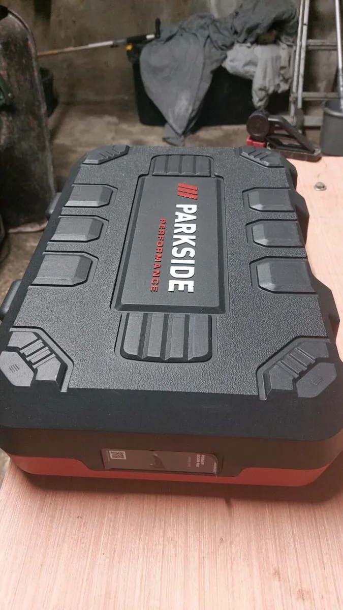 Cordless reciprocating saw - Image 2