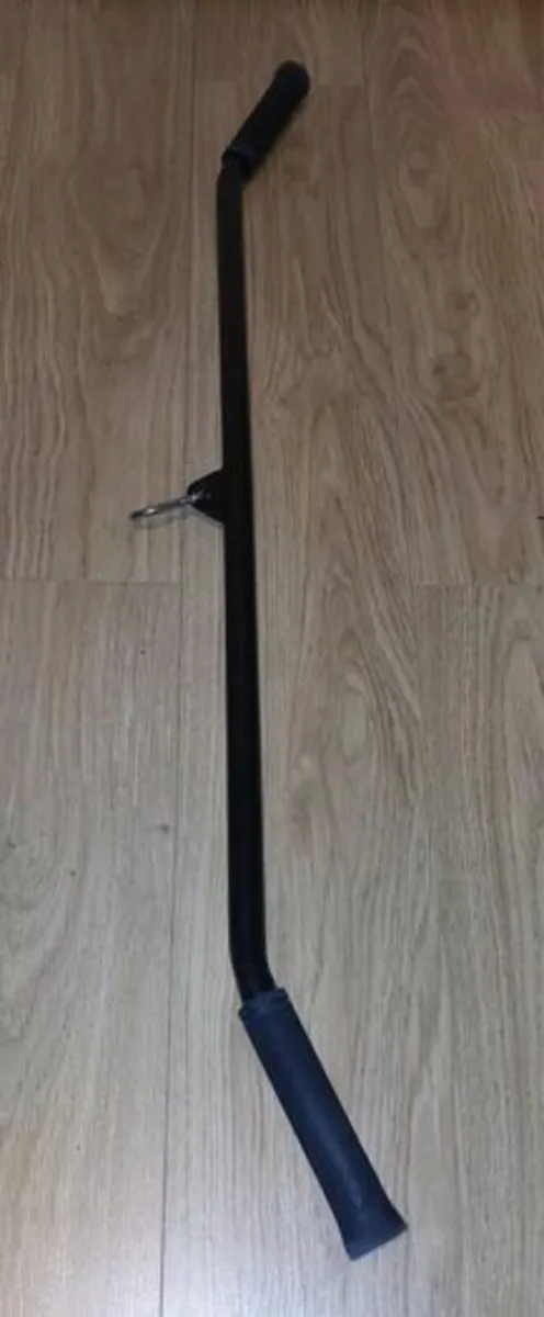 Lat pull down attachment