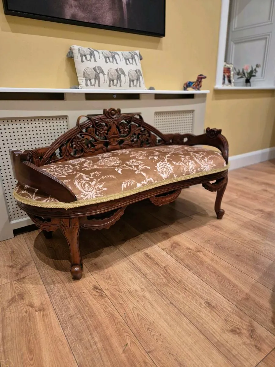 Window seat - Image 4