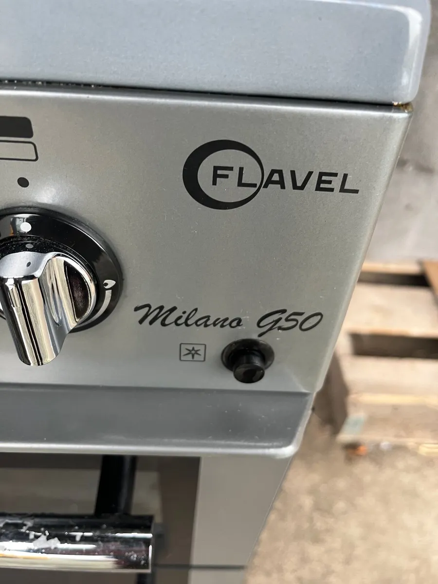 Gas cooker - Image 1