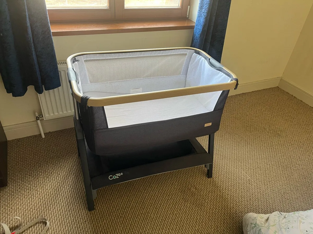Tutti Cozee bedside cot - Image 1