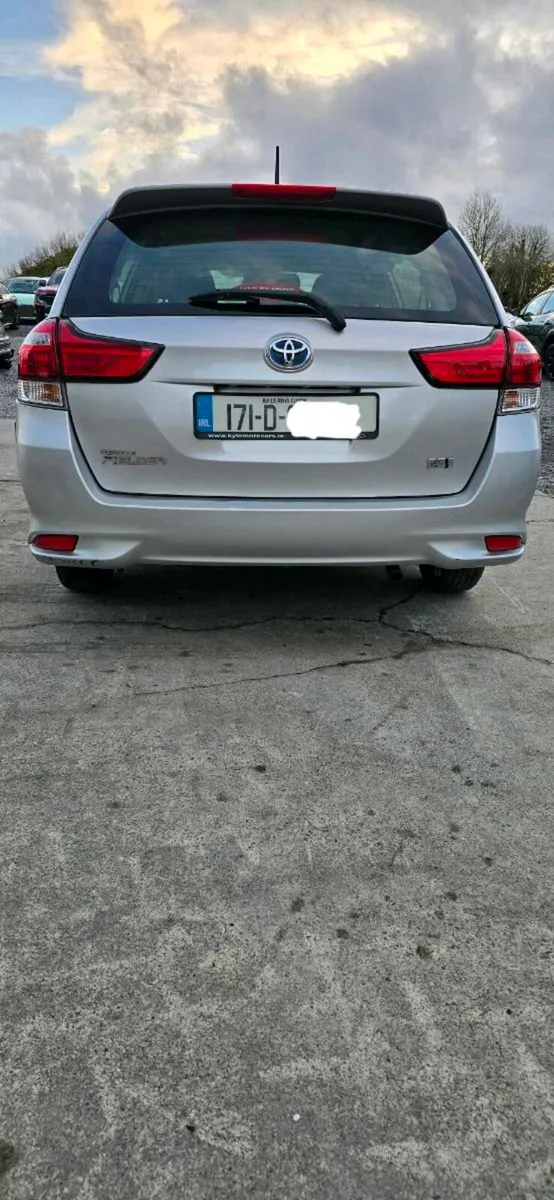 171 TOYOTA COROLLA FIELDER - Image 3