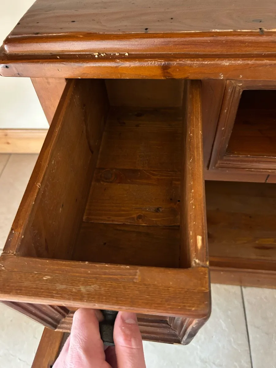 Television Stand - Image 3