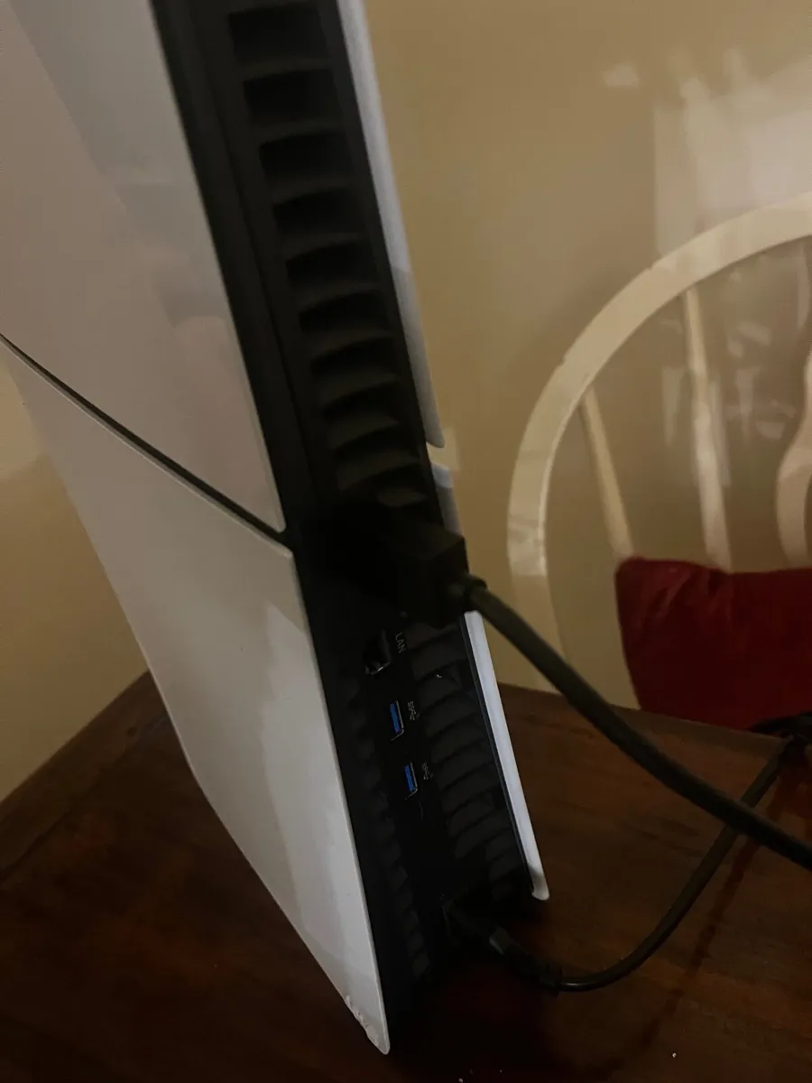 Ps5 digital with monitor and headset - Image 2