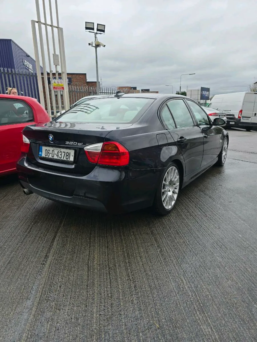 Bmw Homologation 320si - Image 3