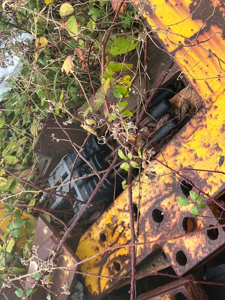 Grays Lynkon 430 Front Loader - Image 4