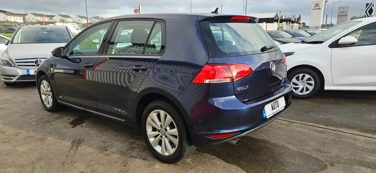 Volkswagen Golf auto 1.2 comfortline low kms - Image 4