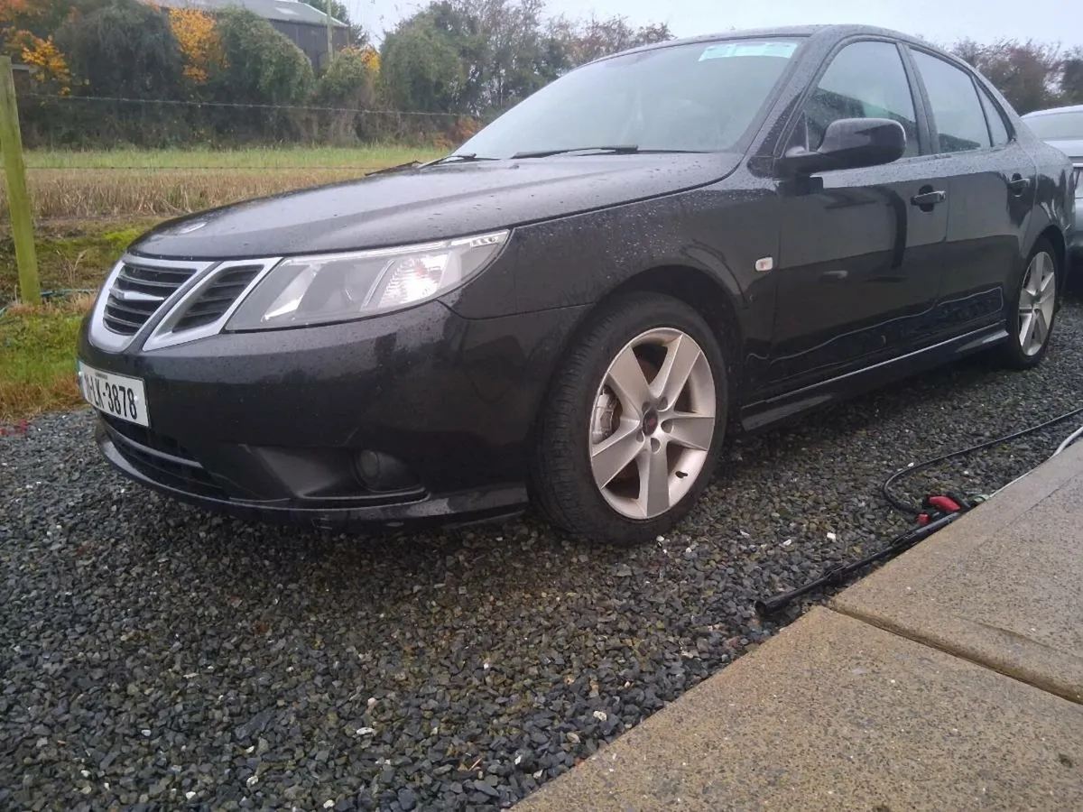 Saab 9-3 2011 - Image 1