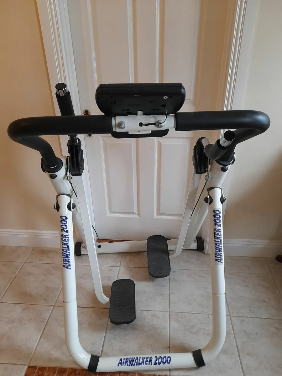Airwalker 2000 Crosstrainer for sale - Image 3