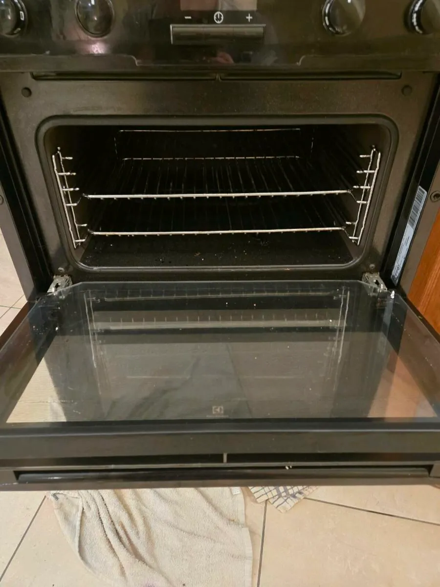Electrolux Double Oven - Image 3