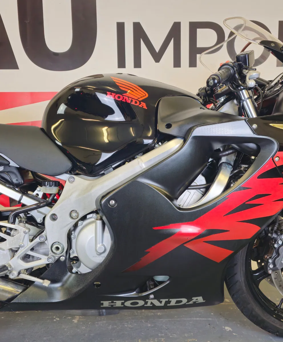 2002 Honda CBR600F - Image 4