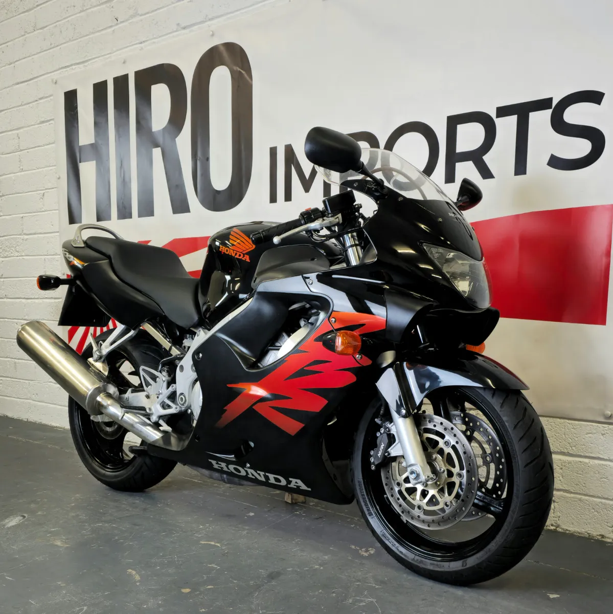 2002 Honda CBR600F - Image 2