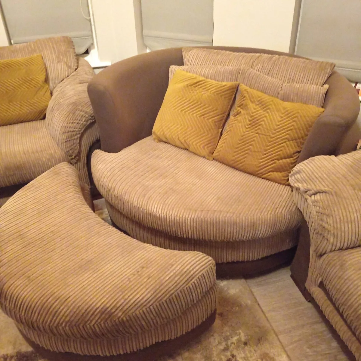 Suite of Furniture - Image 2