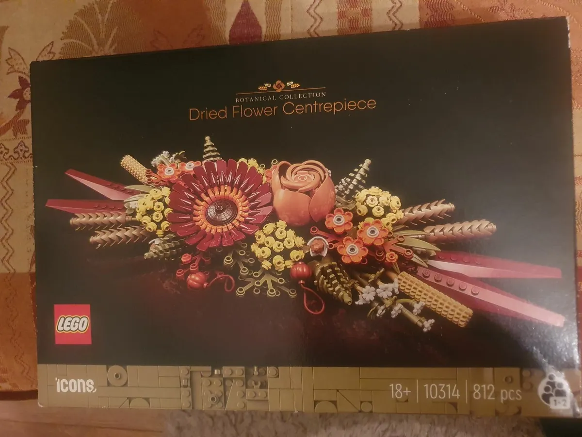 Lego Icons Dried Flower Centrepiece - Image 1