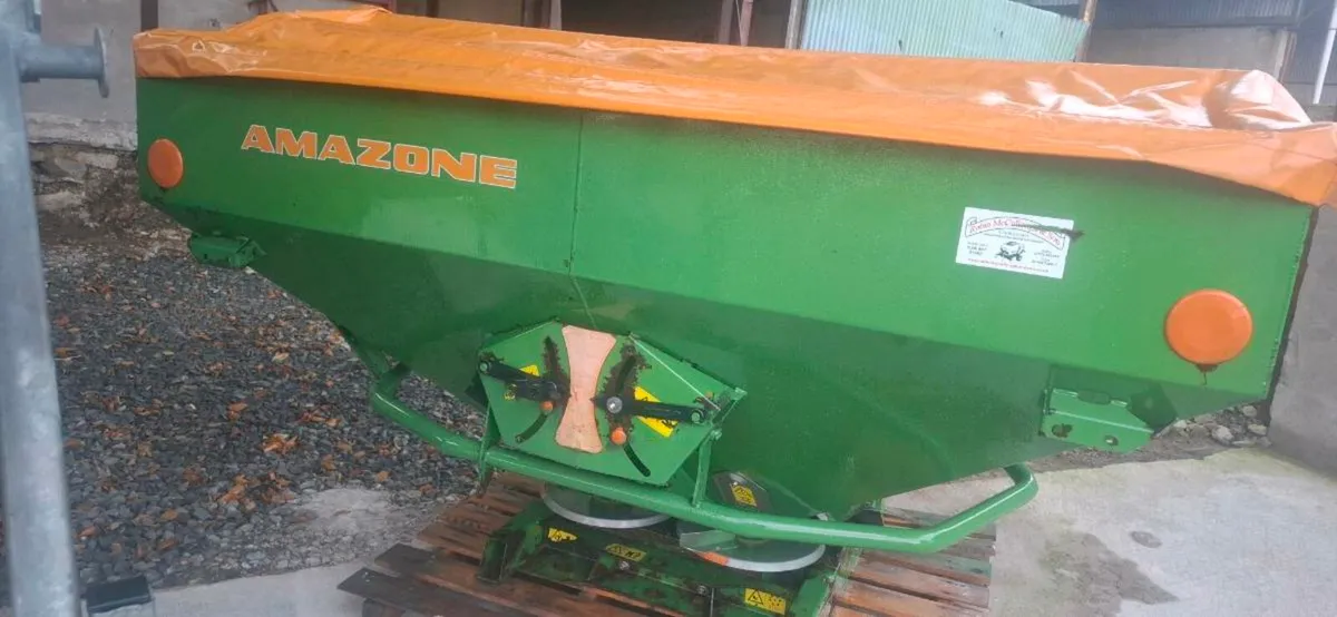 Amazone fertiliser spreader - Image 2