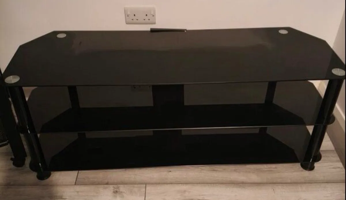 Tv  stand