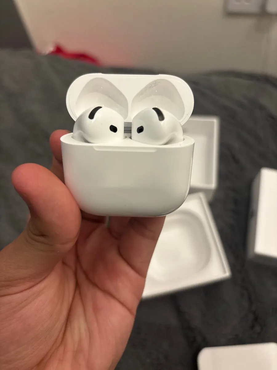 AirPods 4 - Image 2