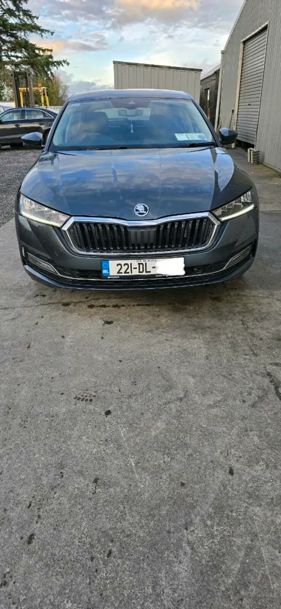 221 SKODA OCTAVIA - Image 3