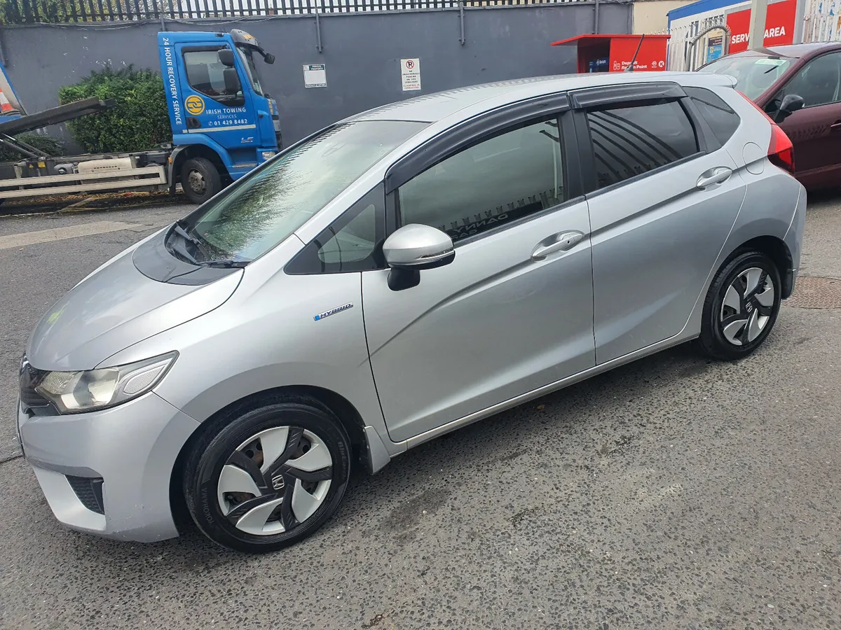 Honda Fit 2014 - Image 2
