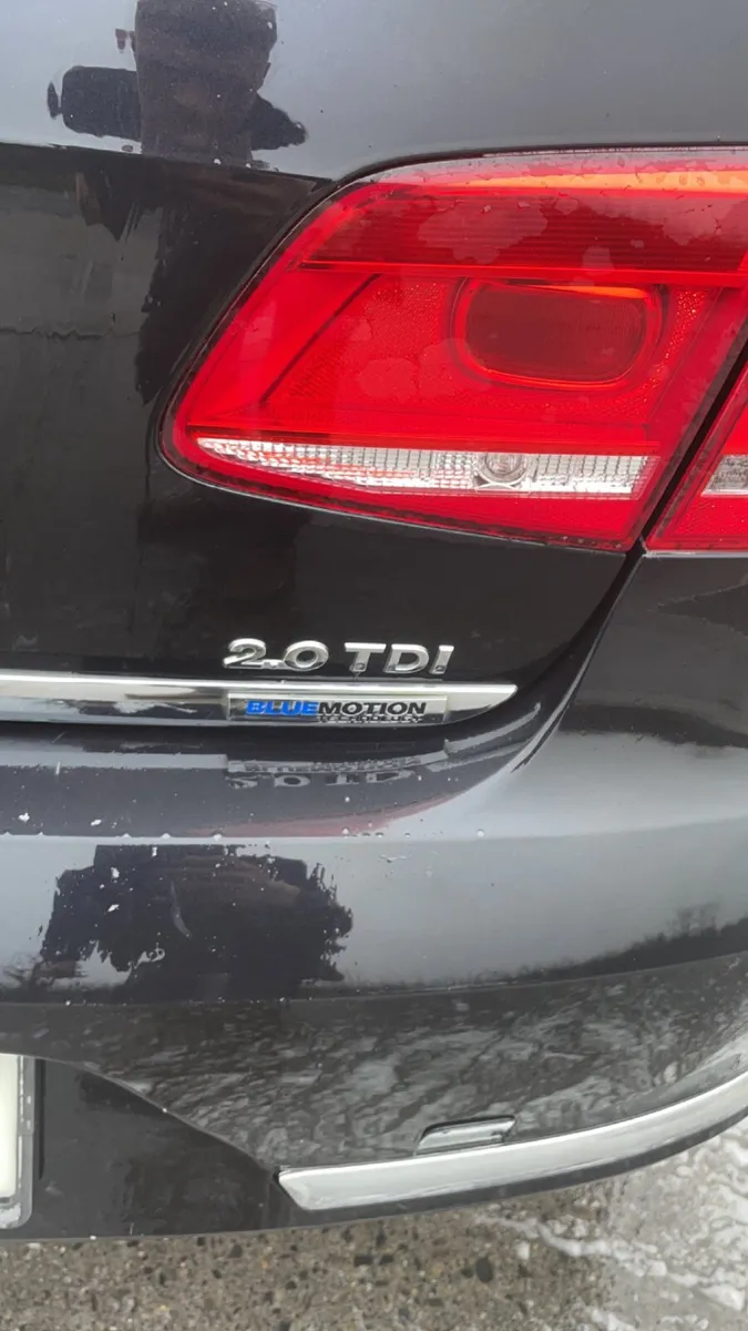 Volkswagen  2:0 B7 Passat 2012 - Image 3