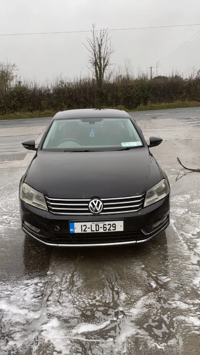Volkswagen  2:0 B7 Passat 2012 - Image 1
