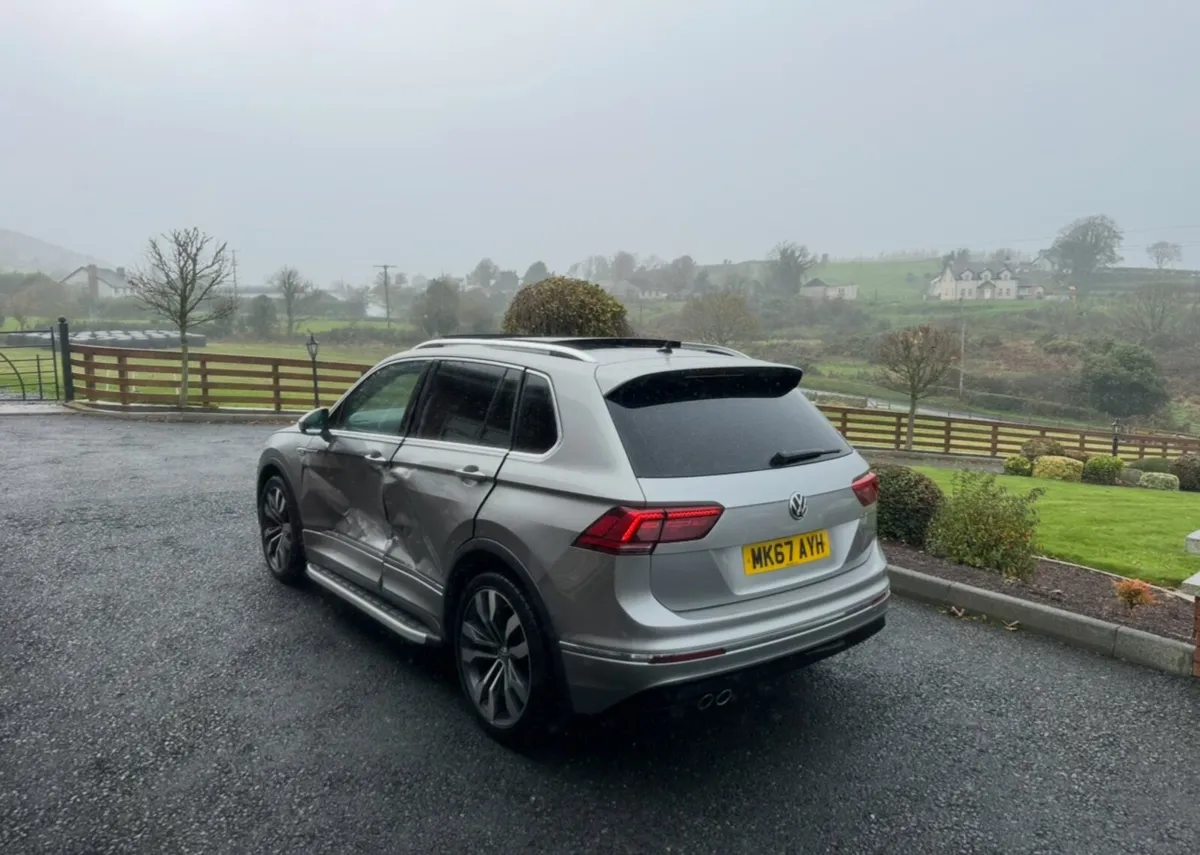 2017 VW Tiguan R Line - Image 4