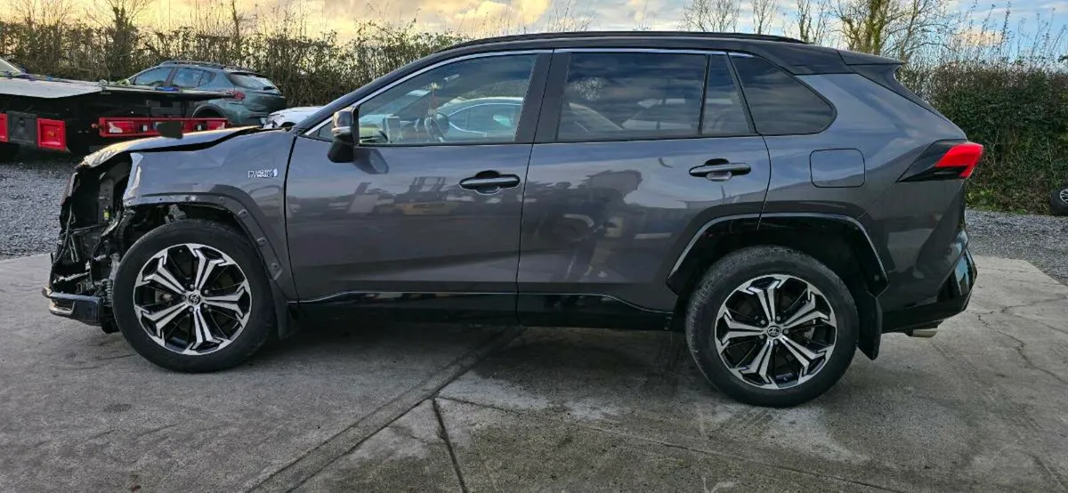 221 TOYOTA RAV-4 SPORT  HYBRID - Image 4