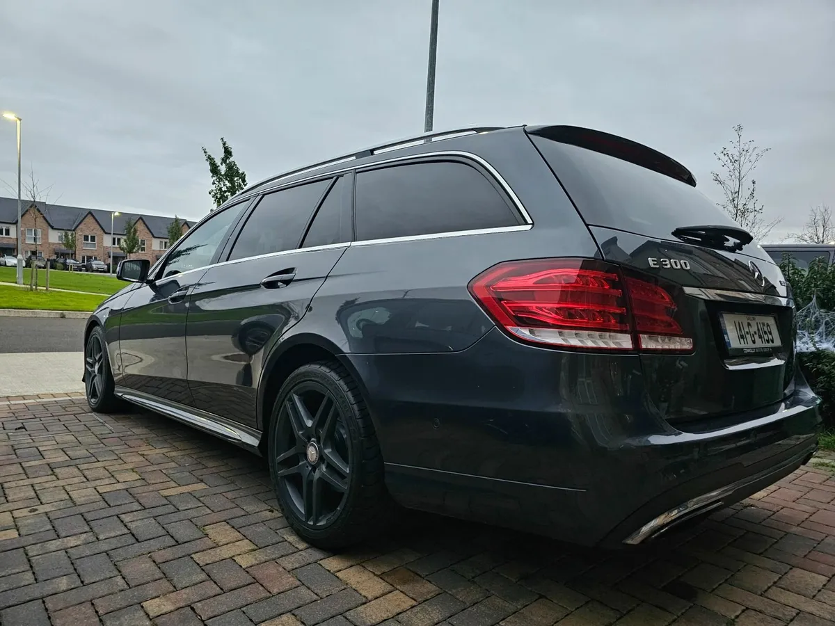 Mercedes E300 AMG - Image 4