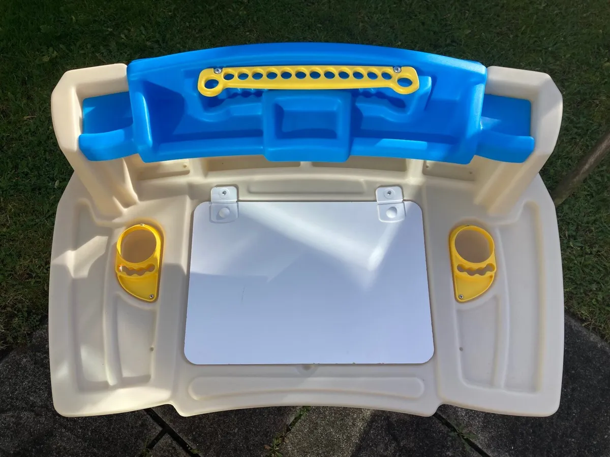 Child art desk and hobbies - Image 3
