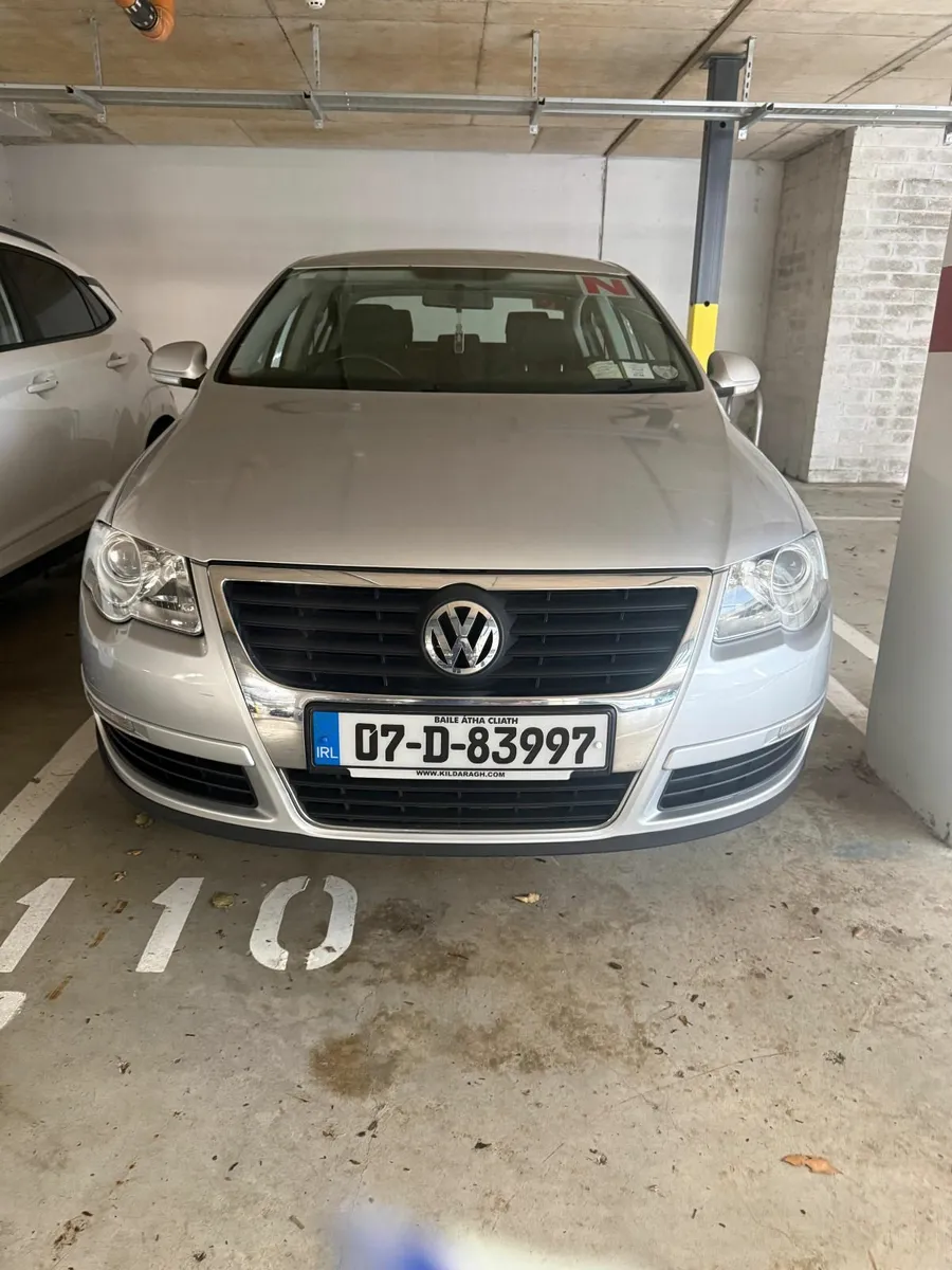 Volkswagen Passat 2007 1.6 FSI - Image 1