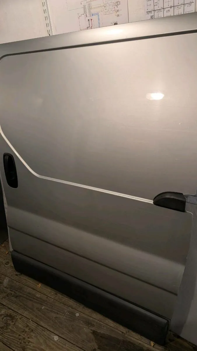 Side door & 4 wheels Vivaro / Primastar / Trafic - Image 3