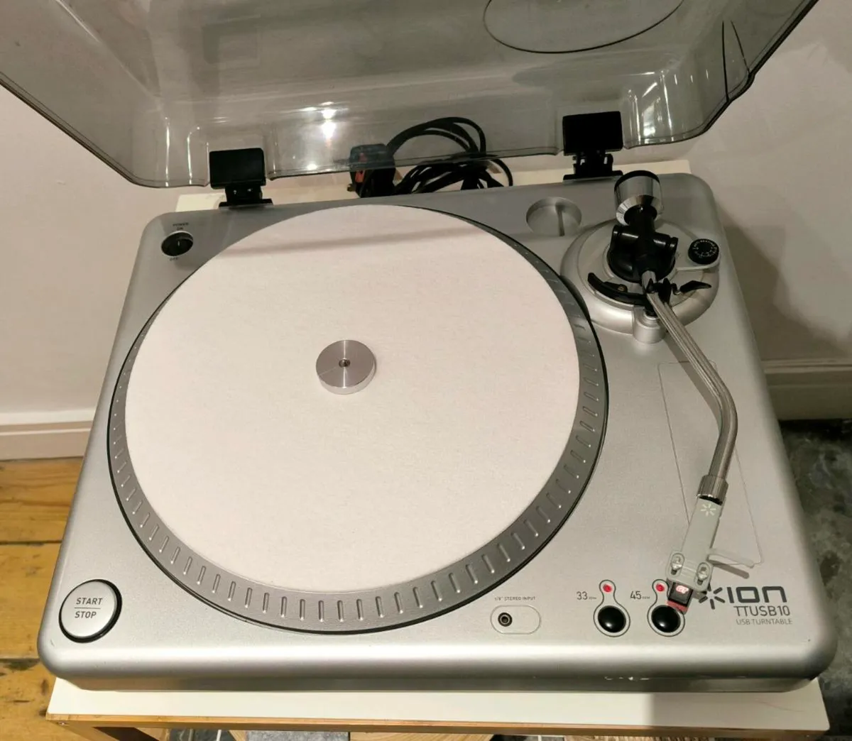 ION Audio TTUSB10 Turntable - Image 2
