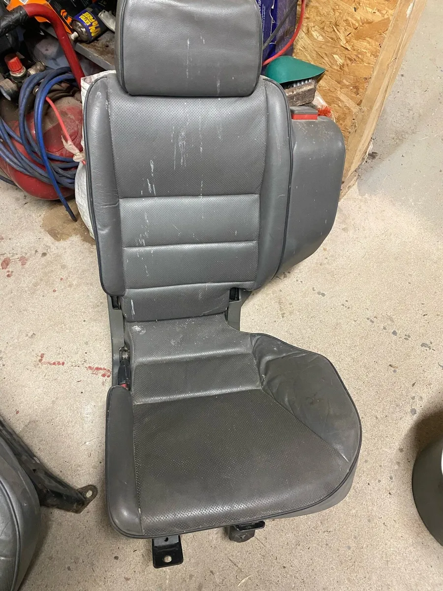 Land Rover discovery 2 leather seats - Image 2