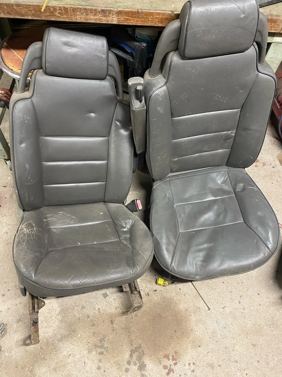 Land Rover discovery 2 leather seats - Image 3