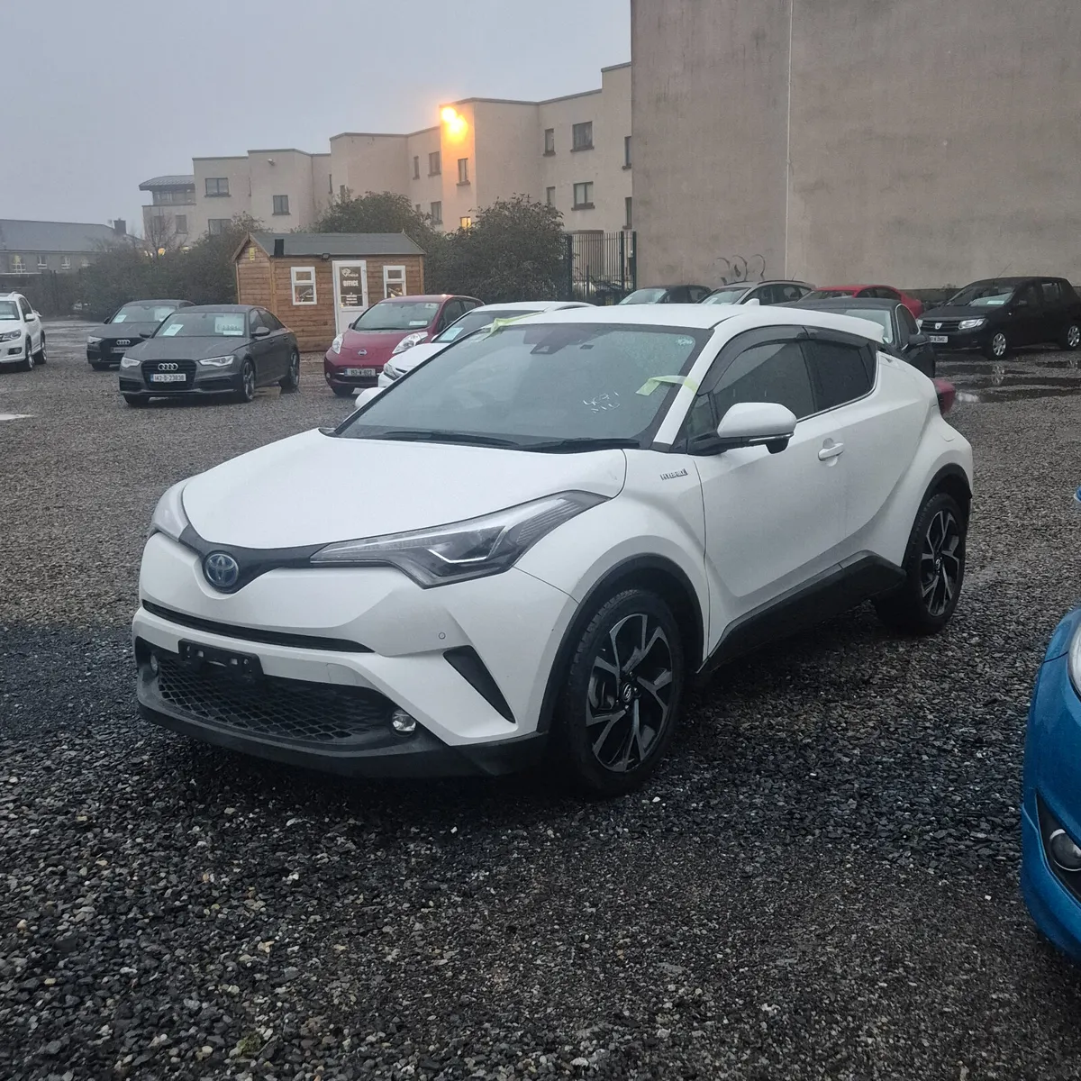 Toyota Ch-r hybrid sol