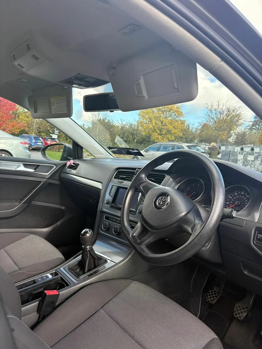 Volkswagen Golf 2013 - Image 2