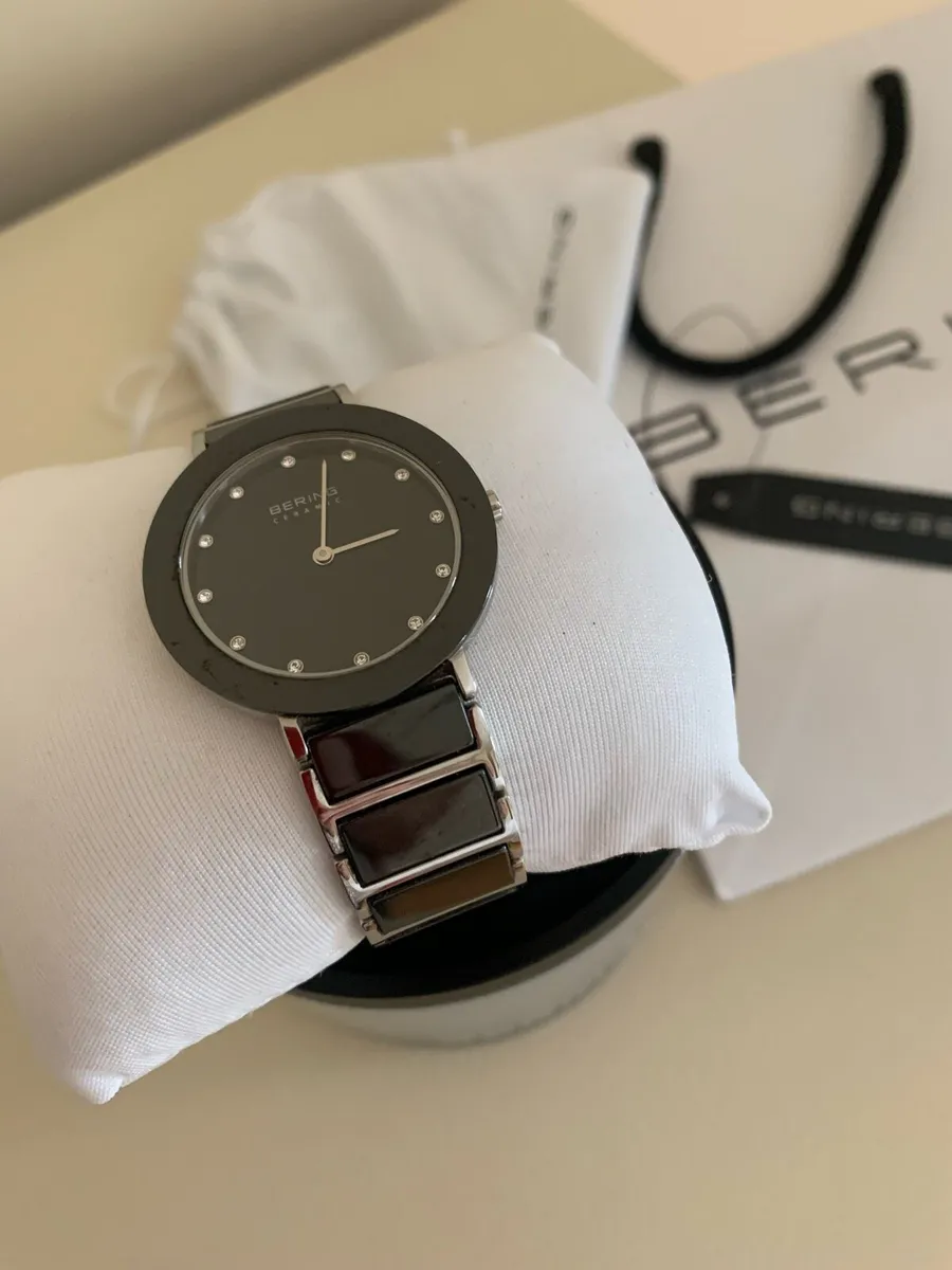 Ladies Watch - Image 1