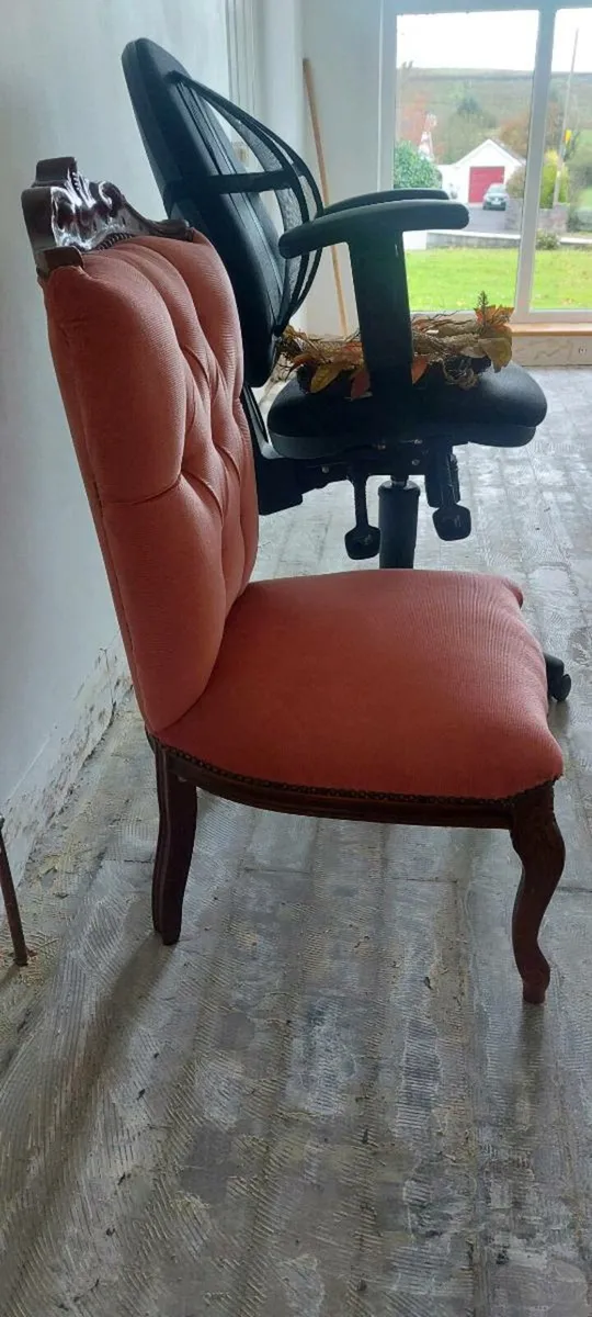 Occasional chair - Image 1