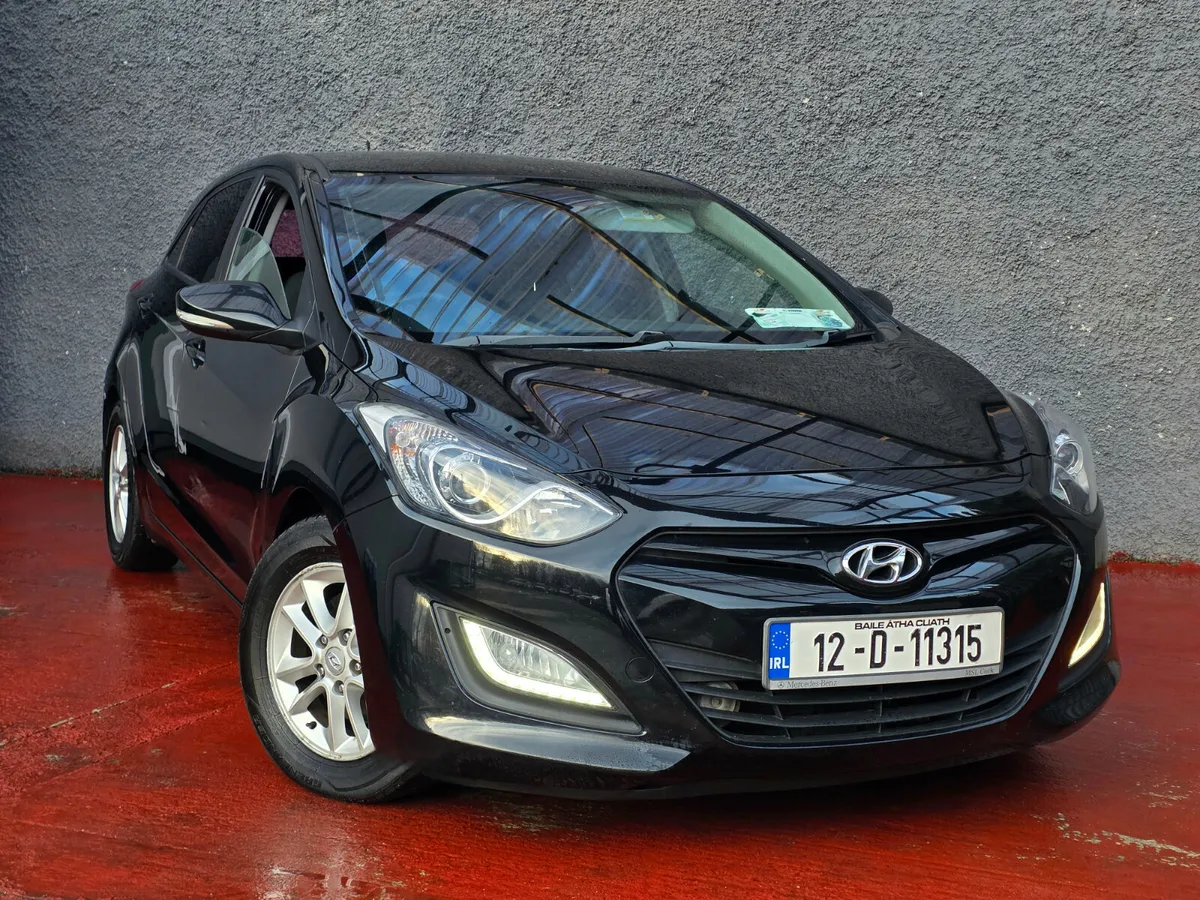2012 Hyundai i30 1.4 diesel Elite Nct & taxed - Image 3