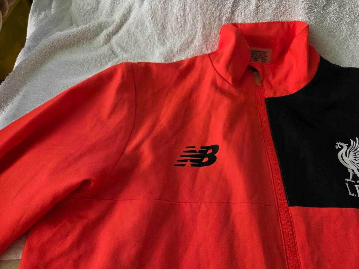 Liverpool Football Club Jacket 2017 to 2018 - Image 4