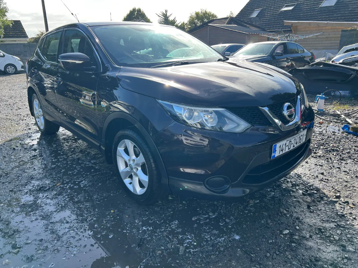 2014 Nissan Qashqai Automatic trade sale - Image 1