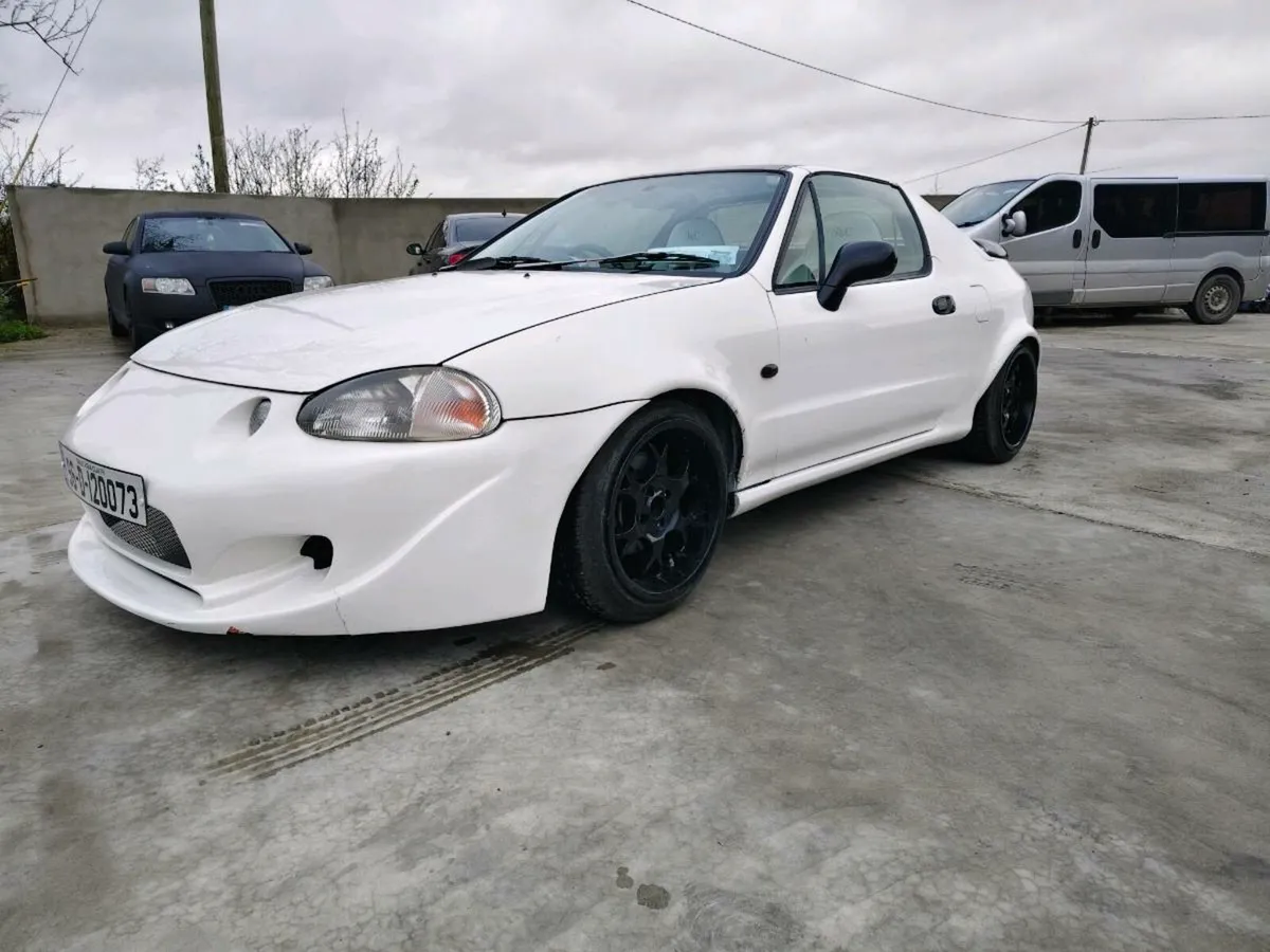 Honda CRX-DelSol - Image 2