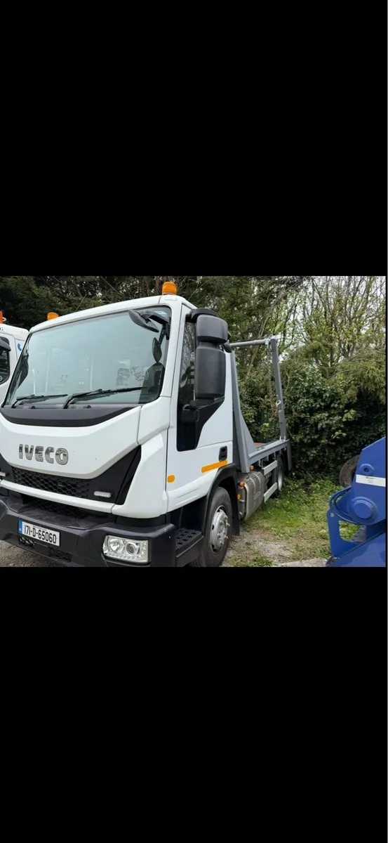 Iveco skip truck skip loader - Image 1