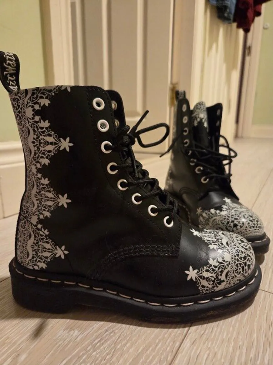 Dr Martens boots - Image 1