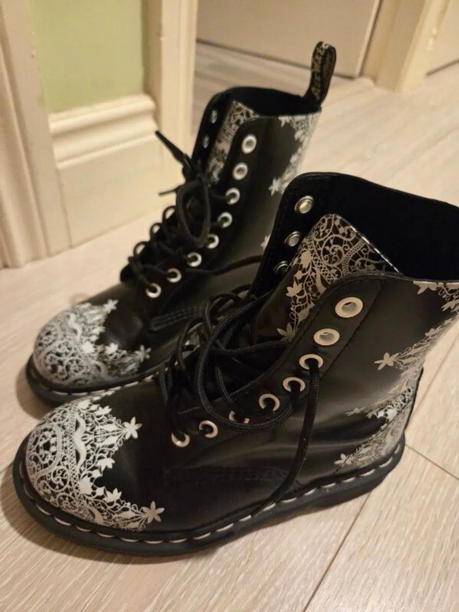 Dr Martens boots - Image 2