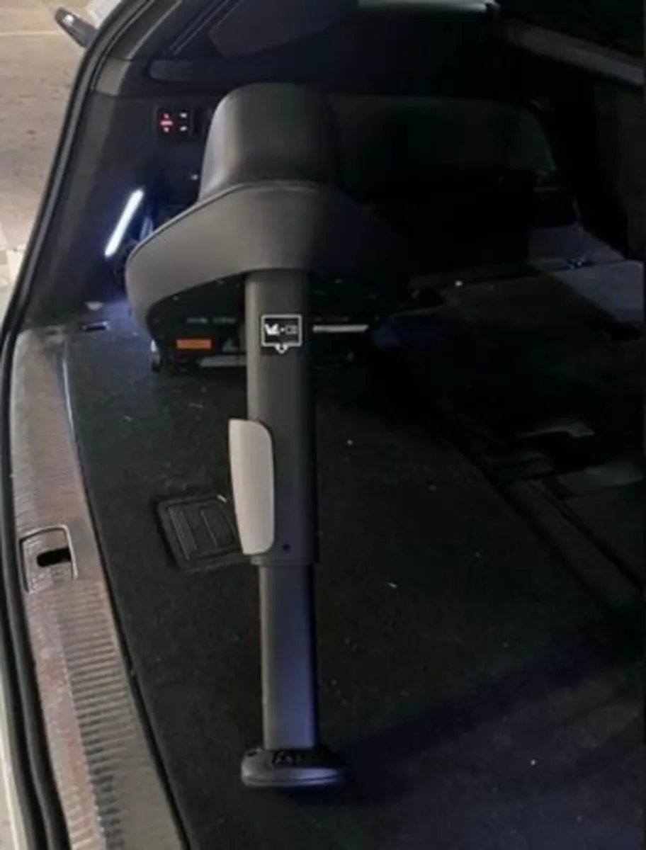 Cybex Aton B2 i-Size Car Seat Isofix Base Adapters - Image 2